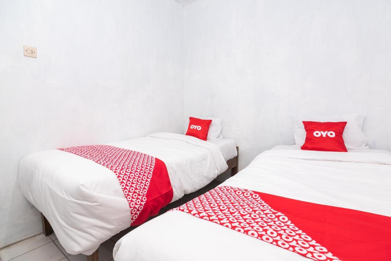 Oyo 1765 Herman Homestay Tosari Bagian luar foto