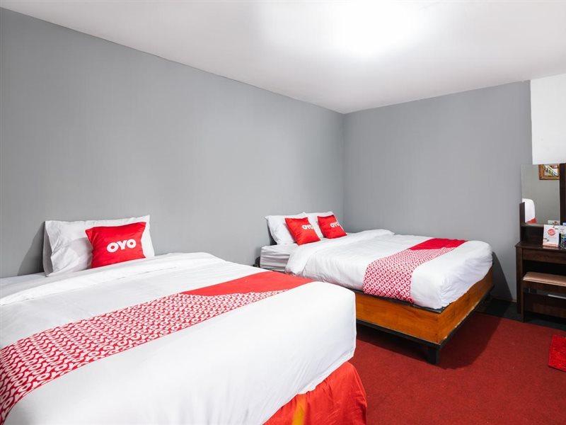 Oyo 1765 Herman Homestay Tosari Bagian luar foto