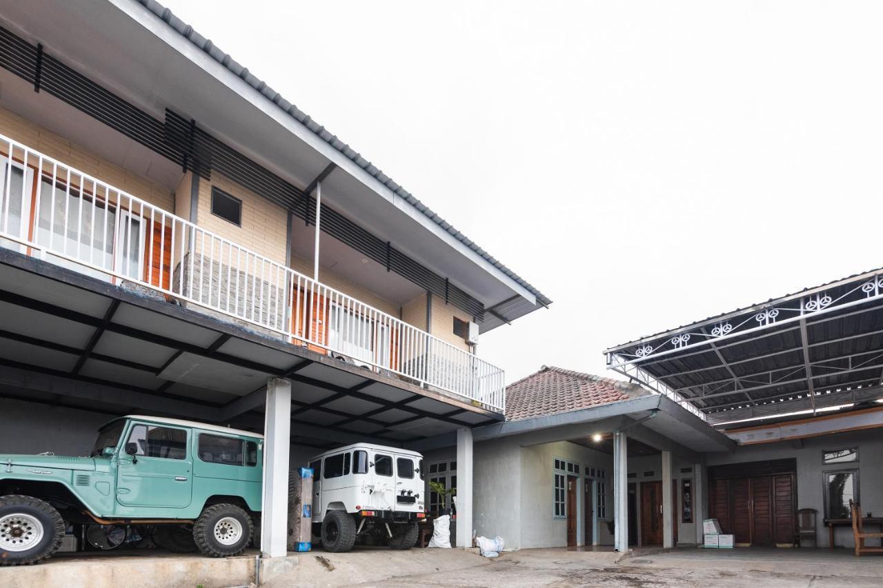 Oyo 1765 Herman Homestay Tosari Bagian luar foto